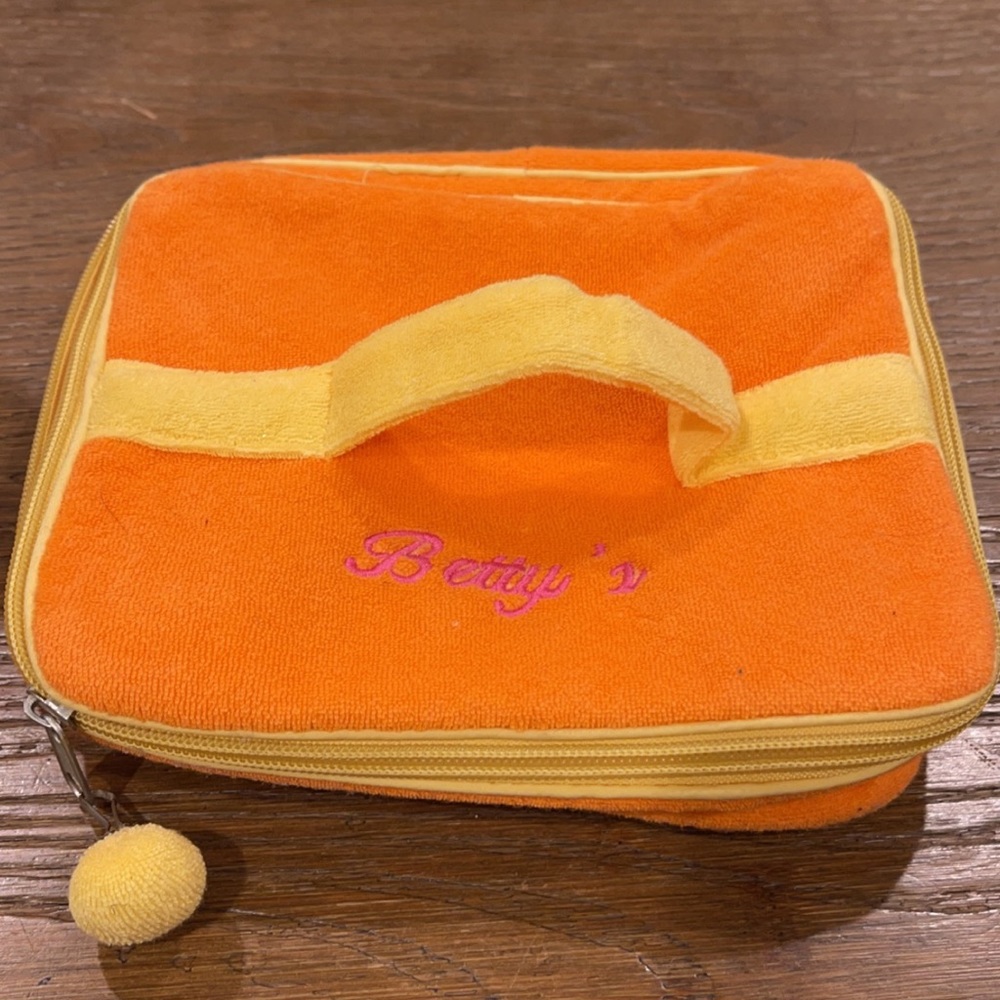 Hey there Betty! Terry Cloth Cosmetics/Toiletries Bag / Train Case